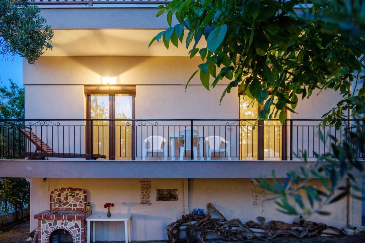 לריסוס Dili Apartments מראה חיצוני תמונה