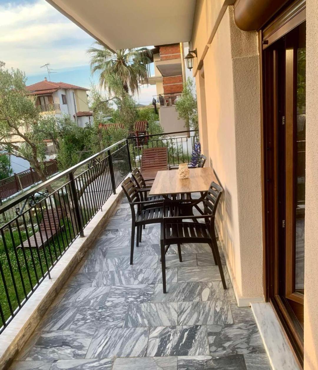 לריסוס Dili Apartments מראה חיצוני תמונה